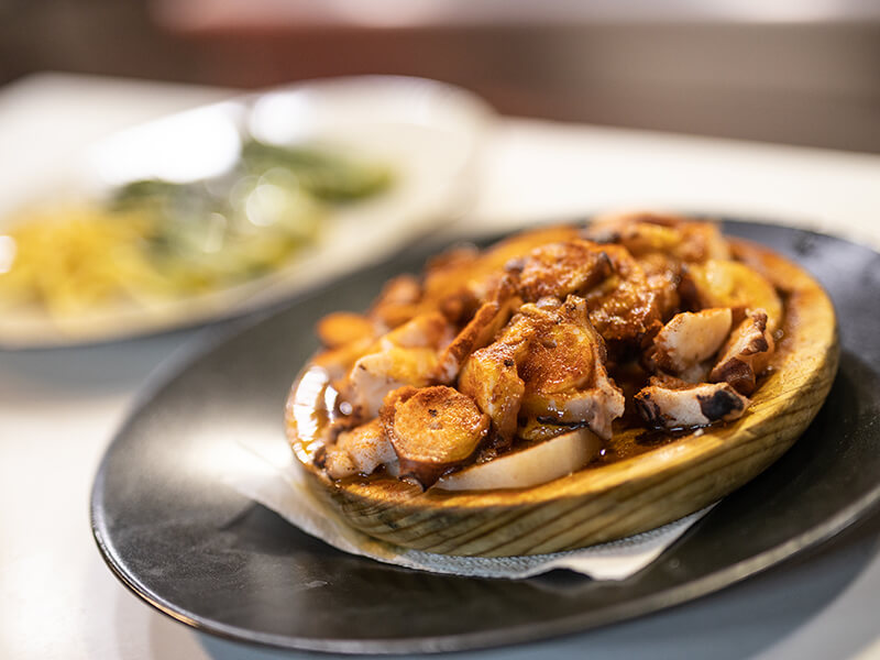 Pulpo a la Gallega con Cachelos